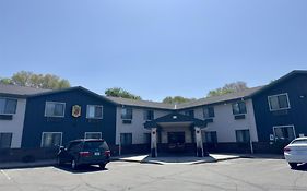 Super 8 By Wyndham Shakopee